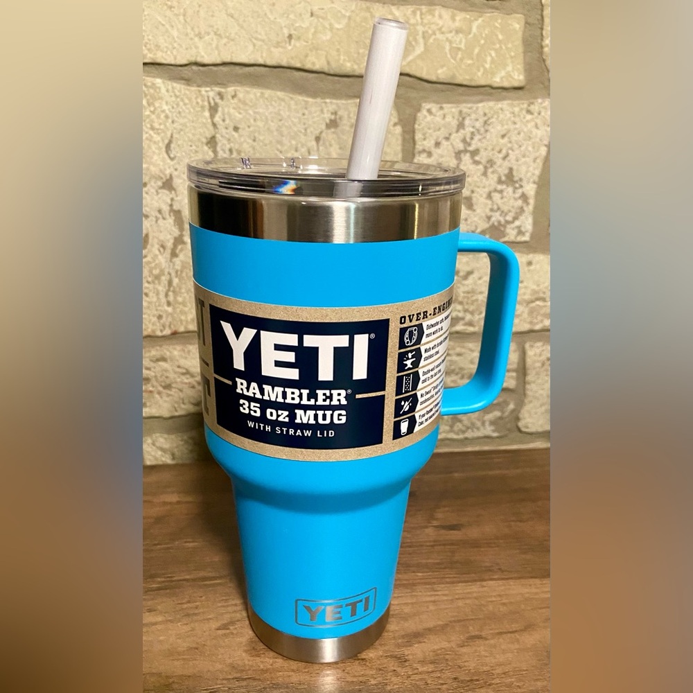 NWT Yeti 35 oz rambler w/straw